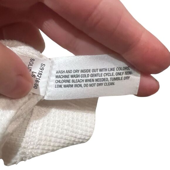 3 for‎ $30! Gap waffle off white waffle long sleeve tee - Picture 4 of 8